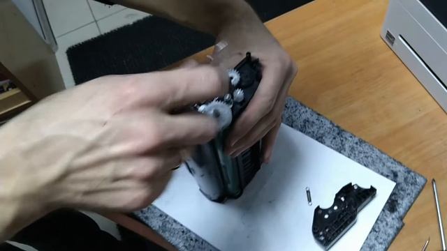 Треск при печати, Ricoh SP150 смотреть онлайн