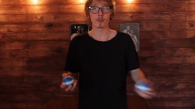 2.1. Два мяча – «Как научиться жонглировать 5 мячами за 1 час» смотреть онлайн