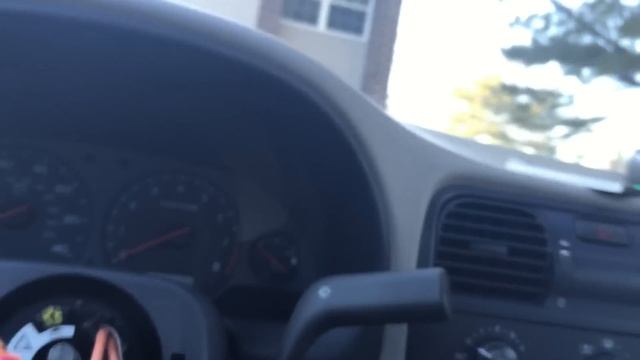 2003 Volvo S40 / V40 - Steering Wheel Replacement and/or Airbag Removal смотреть онлайн