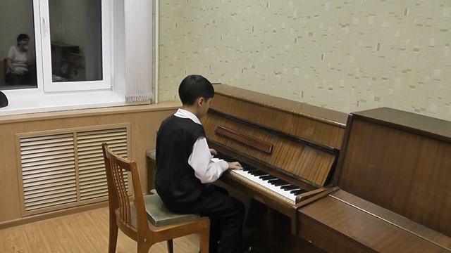 Игра на пианино - В музыкаьной школе!(Давид 12 лет) смотреть онлайн