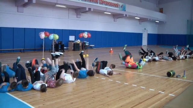 Новиков А.Г. проводит праздник "Будь здоров Кировский район!". смотреть онлайн