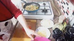 Пирог на сковороде из остатков Батона или что делать если у вас остался вчерашний батон?