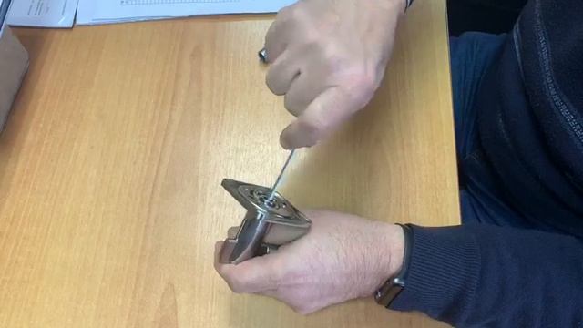 Как устранить люфт в дверной ручке РФ-К63 смотреть онлайн