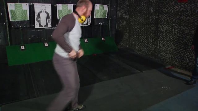 Самооборона с травматическим пистолетом - 4. смотреть онлайн