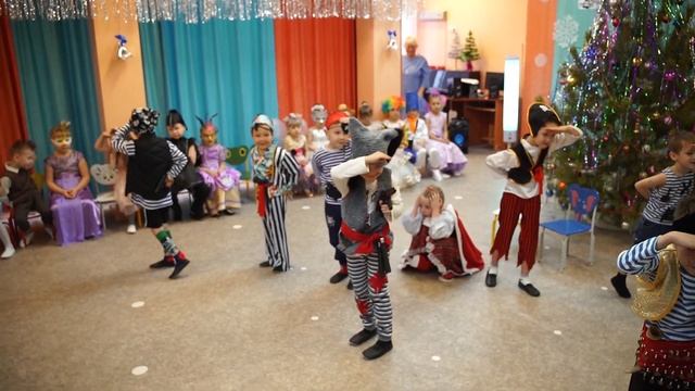 Детский сад №97 группа Звездочки - Новогодний утренник смотреть онлайн