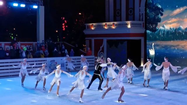Балет на льду "Лебединое озеро". г. Москва, Пушкинская пл. смотреть онлайн