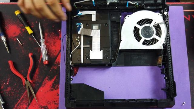 How To Clean PS4 Pro - Fan, Heatsink, Vents, Thermal Paste смотреть онлайн