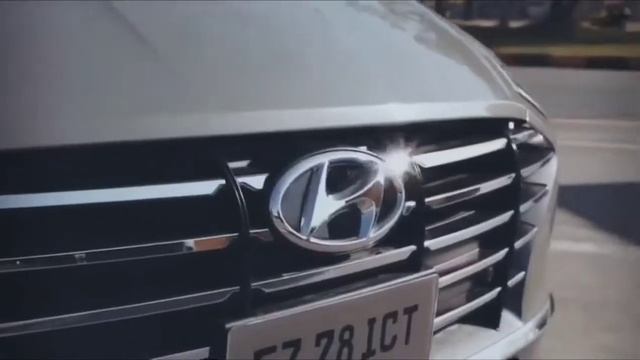 Honda Insight Hybrid Vs Hyundai Sonata 2.5L | Cinematography | Awesome | Carshunt смотреть онлайн