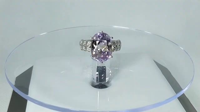 Кольцо с натуральным бразильским аметрином 14х10 мм и белыми топазами Размер 17 Серебро 925 смотреть онлайн