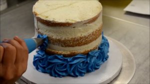 Украшение тортов | Украшение тортов разноцветными розами из крема