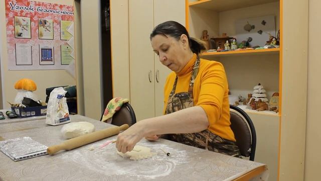 Лепка из соленого теста. Рыбки. Варлакова О. А. 02.06.mp4 смотреть онлайн