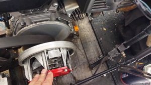 Чем смазать вариатор сафари на мотобуксировщике(снегоходе)