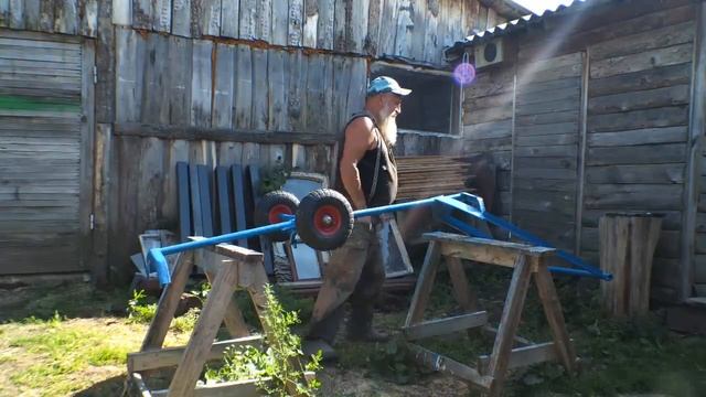 Самодельная тележка для перевозки бревен , бруса, досок. Обзор и апгрейд после года эксплуатации. смотреть онлайн