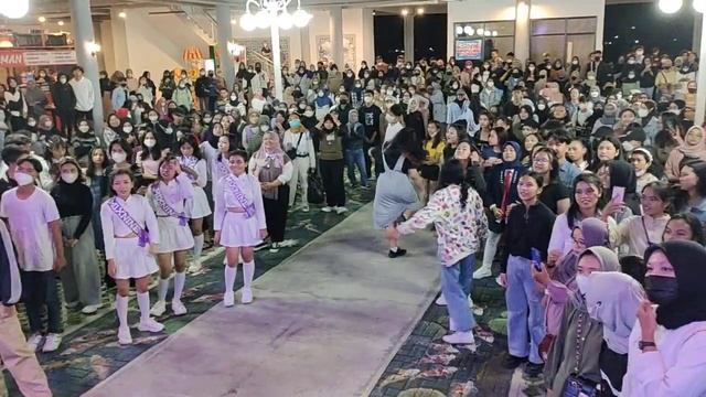 Random Play Dance Korea Edition Dancing in The Cloud 30 Juli 2022 смотреть онлайн