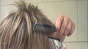 Extreme Haircut model - Kinky hairdresser- head shave