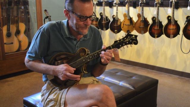 Carter Vintage Guitars - Adam Steffey - 1923 Gibson Loar-signed F-5 смотреть онлайн