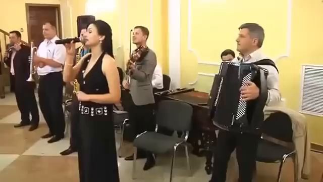LAUTARII DIN CHISINAU LA NUNTA Solista LILIA ROSCA смотреть онлайн