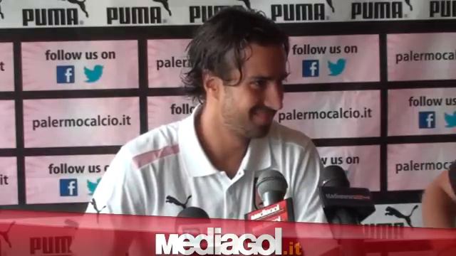 Presentazione ufficiale Davide Di Gennaro nuovo numero 10 Palermo - Mediagol.it смотреть онлайн
