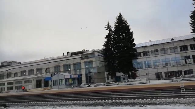 Приезд поезда "Санкт-Петербург - Иваново" на железнодорожный вокзал г. Иваново 2 часть смотреть онлайн