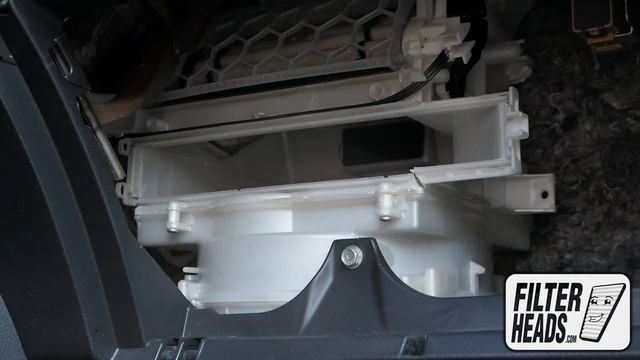 How to Replace Cabin Air Filter 2008 Toyota Yaris | AQ1102 смотреть онлайн