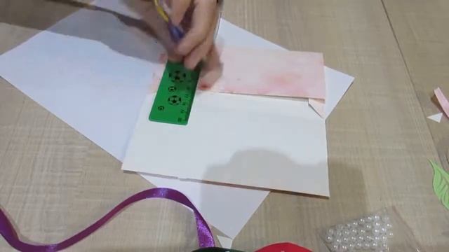 видео урок по изготовлению денежного конверта в стиле скрапбукинг. смотреть онлайн