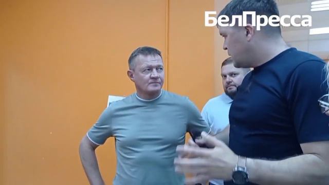 Вячеслав Гладков принял гуманитарный груз из Курской области смотреть онлайн