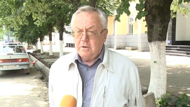 Компания ДСУ-4 приступила к ремонту дорог в Армавире смотреть онлайн