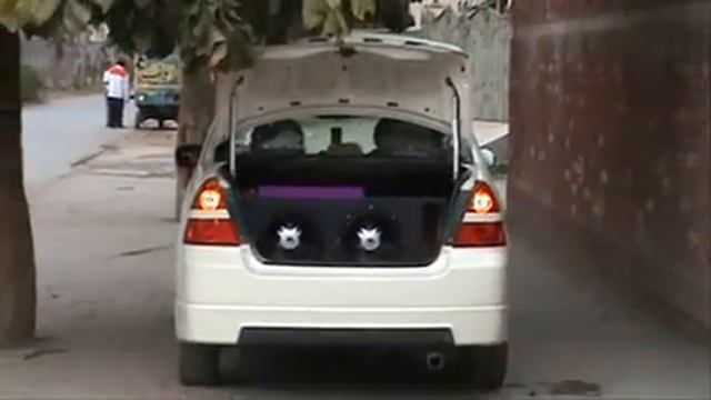 suzuki Liana Amer Saeed.mpg смотреть онлайн