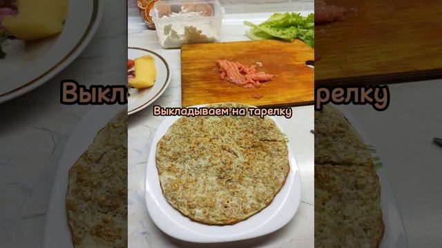 Овсяноблин на кефире с красной рыбой