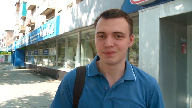 "Я в Бийске. Есть мнение" - пользуются ли бийчане кредитными картами в продуктовых магазинах? смотреть онлайн