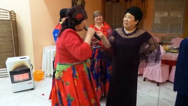 65 - баба ягодка опять...(3) смотреть онлайн