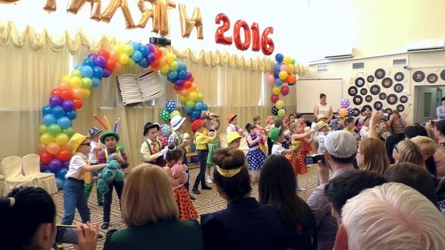 Детсад 1021 . Выпускной "Стиляги" смотреть онлайн