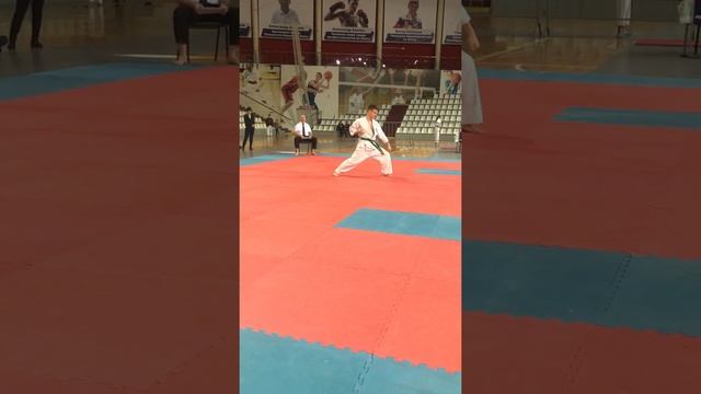 Ката Цукино в исполнении Аксаментова Артёма смотреть онлайн