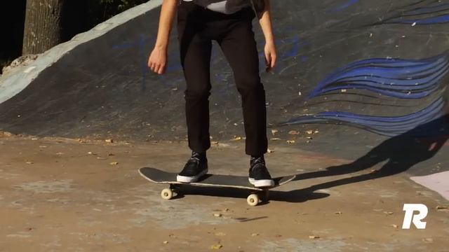 Как сделать Ollie Impossible на скейте (How to Ollie Impossible on a skateboard) смотреть онлайн