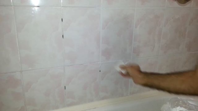 Как заменить между плиток затирку в ванной комнате. Фуга . Зафуговать. смотреть онлайн