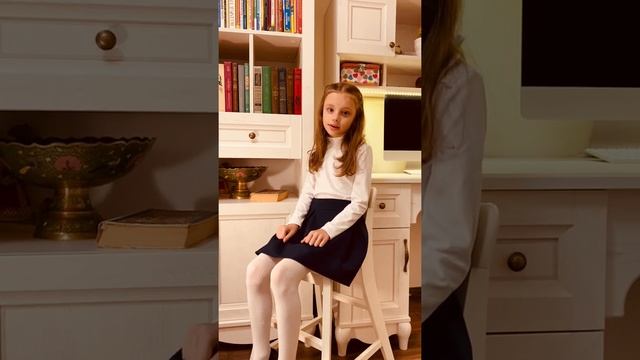 "Читаем вслух некрасовские строки". Бастаджян Ксения - Н. Некрасов "Дедушка Мазай и зайцы" смотреть онлайн