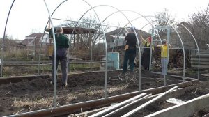 Как собрать теплицу из поликарбоната, часть 1 -  МОНТАЖ КАРКАСА