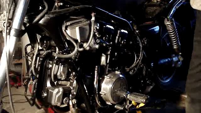 Honda VF1100 C(V65 Magna) First start up after engine rebuild смотреть онлайн