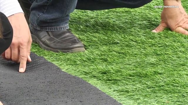 В Ревде стадион "Темп" обзаводится искусственной травой смотреть онлайн