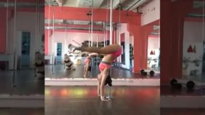 Простая связка на пилоне для начинающих