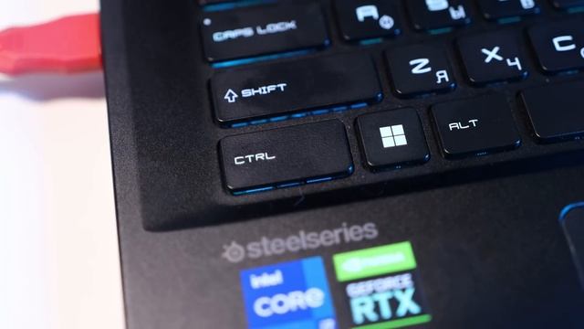 ? Он тянет ВСЁ! И стоит ДЕШЕВЛЕ Игрового ПК аналогичного! Это Игровой ноут MSI Vector смотреть онлайн