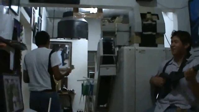 cancion maracas смотреть онлайн