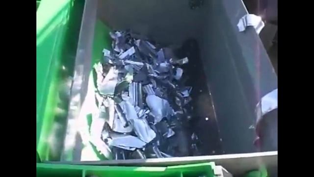Дробление металла одновальным шредером TRITONE. http://www.netmus.ru смотреть онлайн