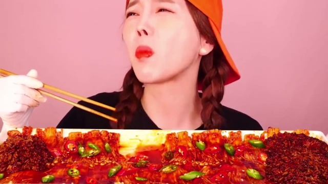 Китайцы едят на камеру!!! ??? смотреть онлайн