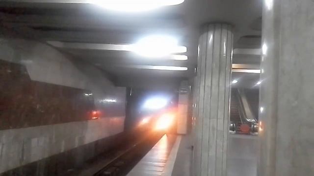 Tbilisi, Georgia metro station Medical University. Тбилиси станция метро Медицинский Университет смотреть онлайн
