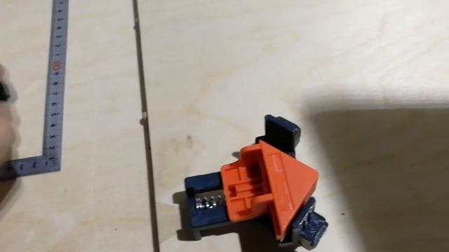 Быстрозажимная струбцина прямой угол. Угловые тиски аналог Wolfcraft 3051000 es22 смотреть онлайн