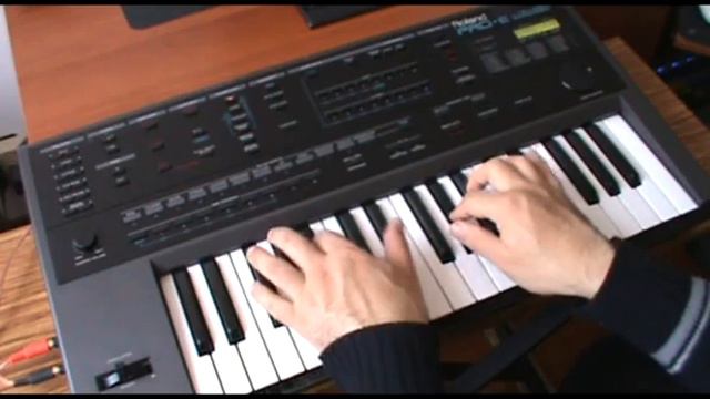 Roland Pro-E Synth Superteclados.com смотреть онлайн