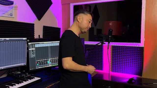 НЕ УМИРАЙ ЛЮБОВЬ(Ю.Антонов) - АКЫЛБЕК ЕСМОЛДИН #cover #kazakh #голос смотреть онлайн