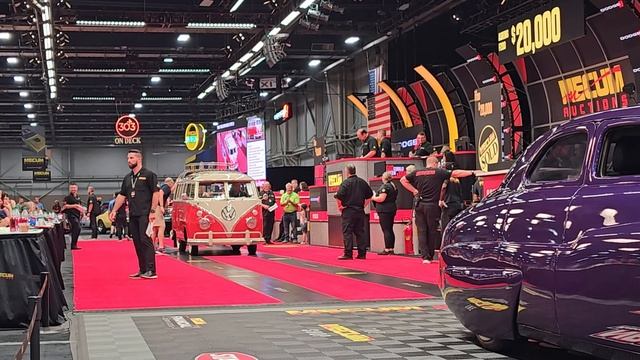 How much will this 1965 VW Type 2 Samba 21 window sell for at Mecum? смотреть онлайн