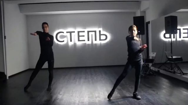 VOGUE | New Way | Alex Volturi смотреть онлайн
